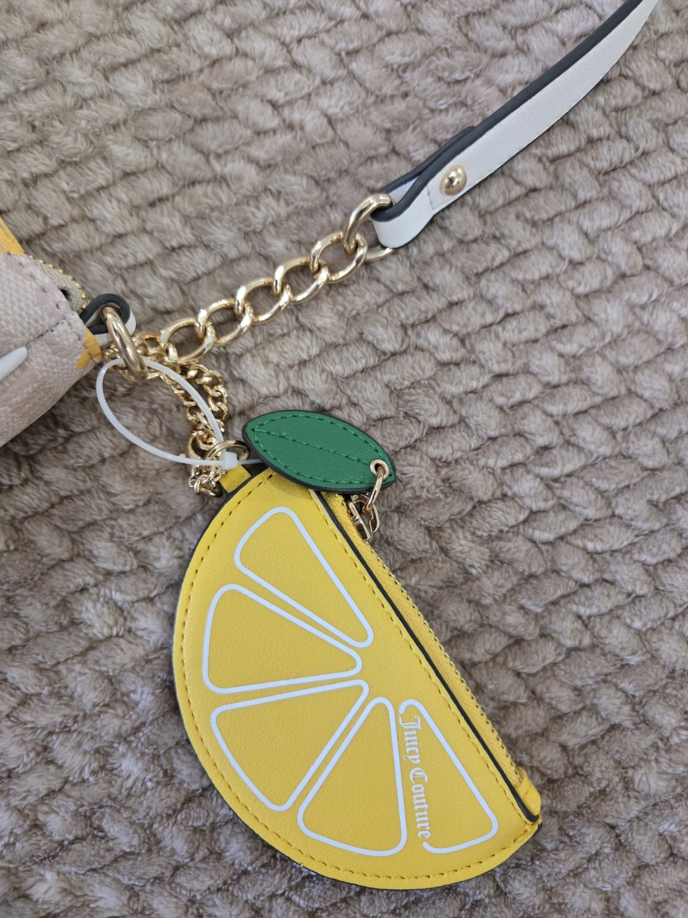 Juicy Couture Fruitful Lemon Print Shoulder Bag NWT ๐ Sandstone Multi - Picture 14 of 15